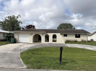 440 SE Skipper Ln, Port Saint Lucie, FL 34983