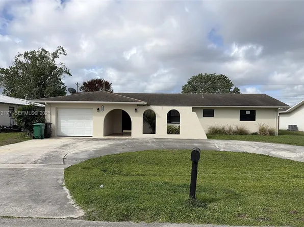 440 SE Skipper Ln, Port Saint Lucie, FL 34983