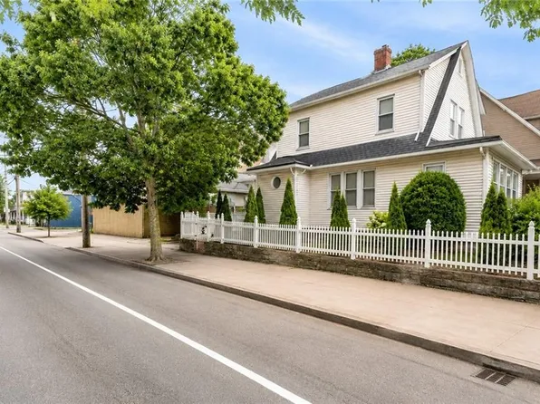912 Narragansett Blvd, Providence, RI 02905