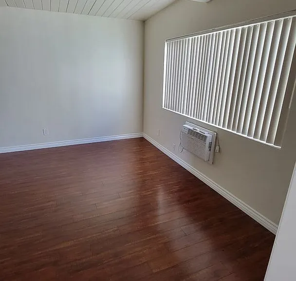 Park Verdugo Apartments — Photo 8
