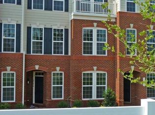 19383 Coppermine Sq, Leesburg, VA 20176