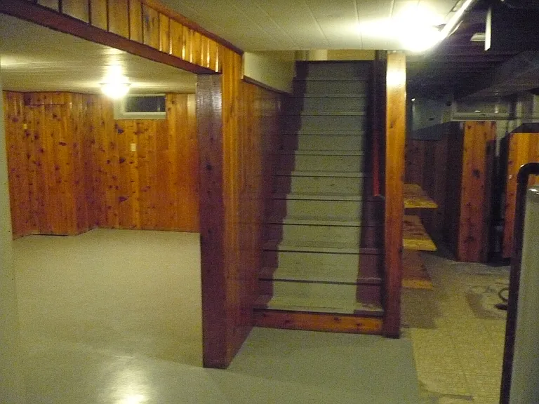 543 Locust St — Photo 14