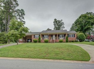618 Kingsbury St, Shelby, NC 28150