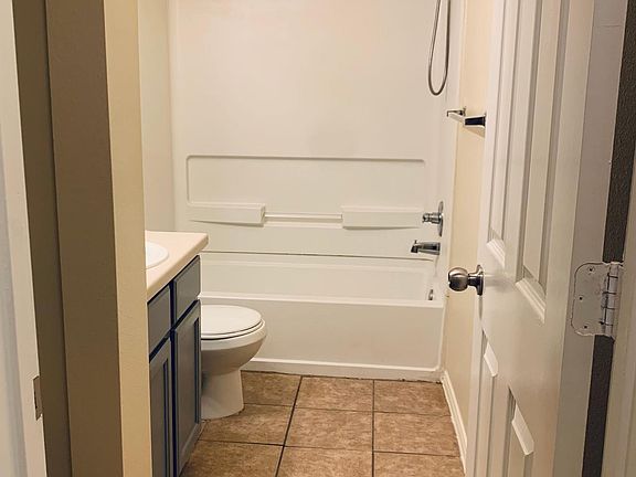 5th image of 10706 Mathom Lndg APT 2
