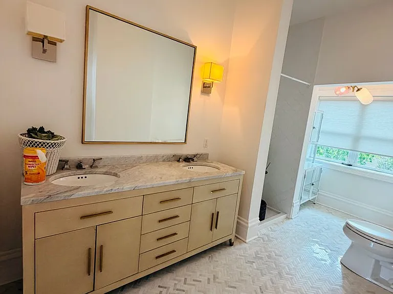 2525 Jane St — Photo 7