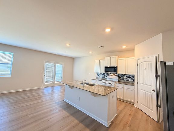 3rd image of 87 Brode Ln