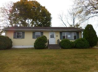 4858 Pine Grove Cir, Allentown, PA 18106