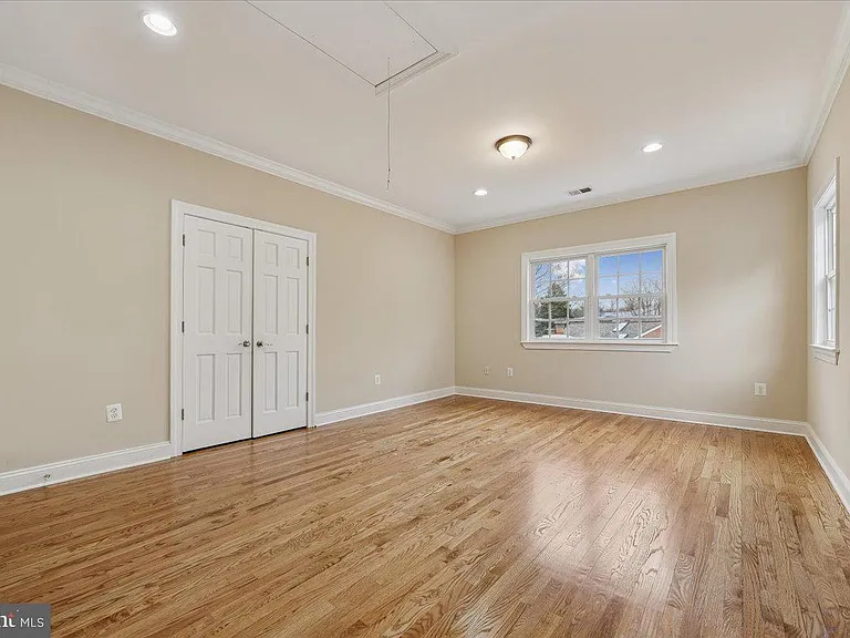 4902 Derussey Pkwy — Photo 72