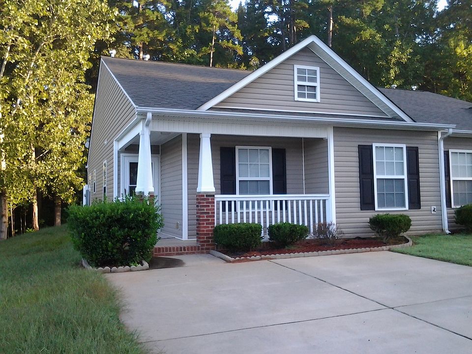 1st image of 1379 Pampas Cir