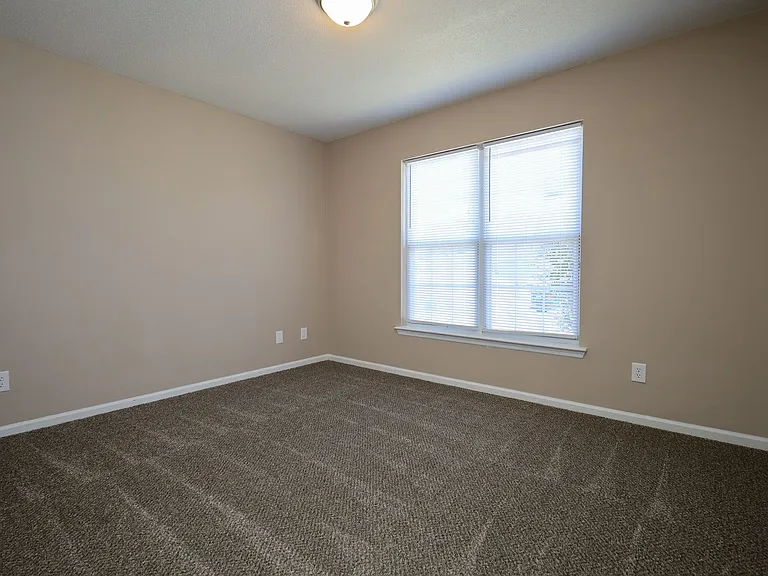 1663 Fresno St — Photo 8