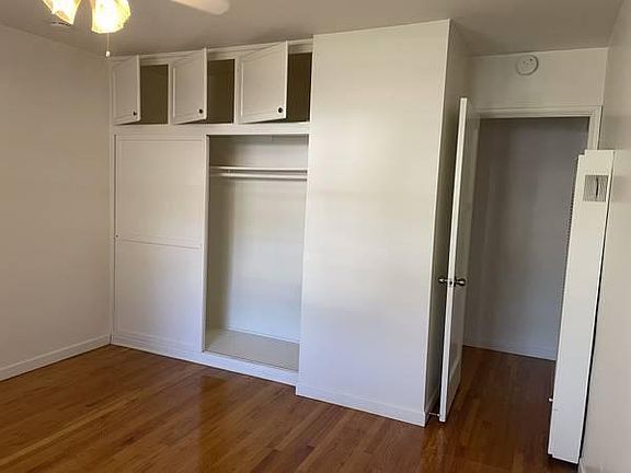 3rd image of 2624 Montrose Ave