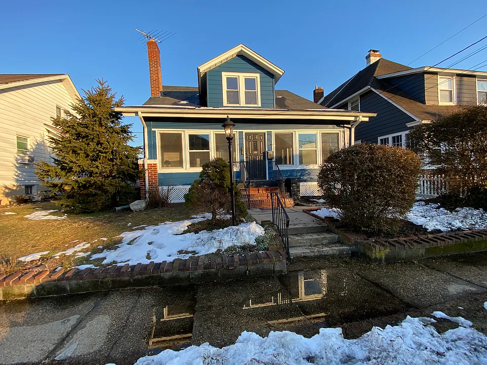 50 Lupton Ave