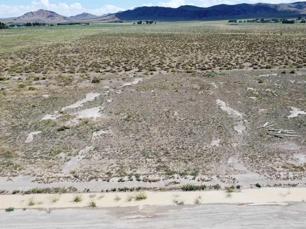 56 Miley Rd, Yerington, NV 89447