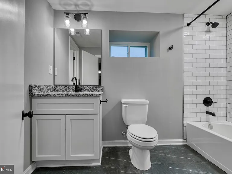 6722 Brentwood Ave #B — Photo 10