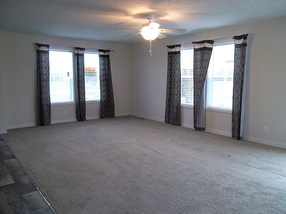 3rd image of 1585 Ray Blvd #728