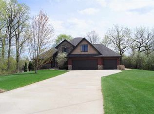 1356 Terra Cotta Ct, Neenah, WI 54956