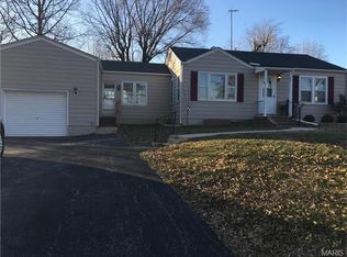 401 Cromwell Rd, Festus, MO 63028