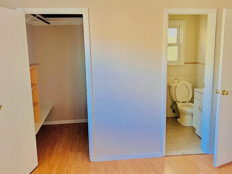 220 Bergen St #3 — Photo 11
