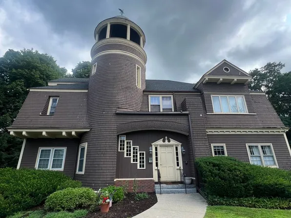 172 Chestnut St, North Andover, MA