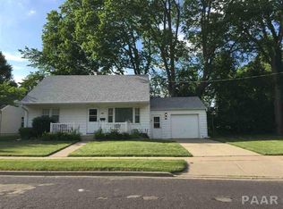 707 Hilldale Ave, Washington, IL 61571