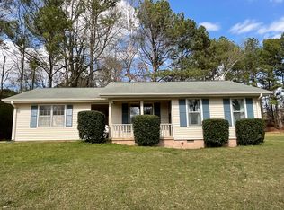 4118 Hickory Ln, Flowery Branch, GA 30542