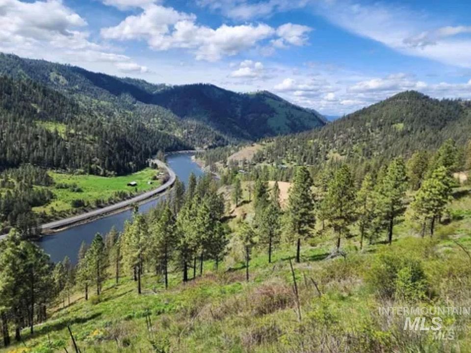 1st image of 1408 Carrot Ridge Rd