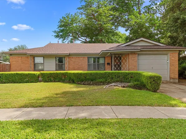 2806 Maple Dr, Garland, TX 75042