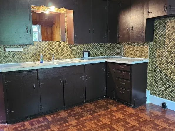 175 Rosewood Ter, Rochester, NY 14609