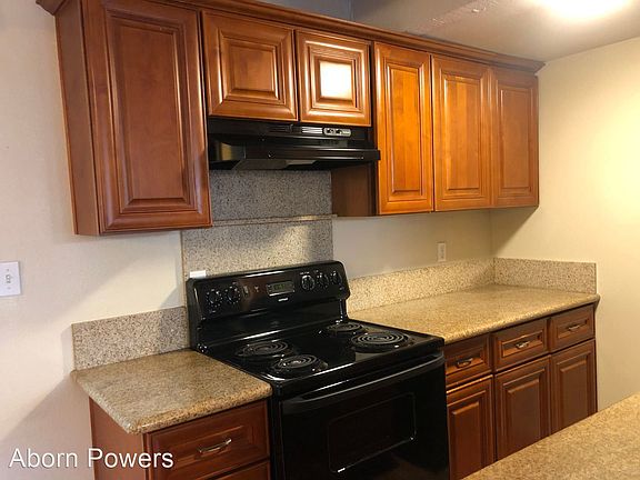 3rd image of 2608 T St APT 5