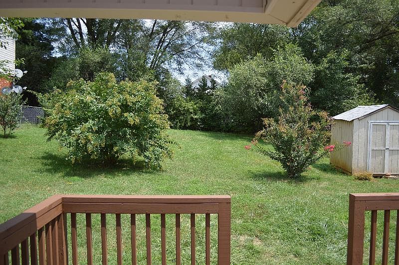 2nd image of 4331 Lela Ave NE