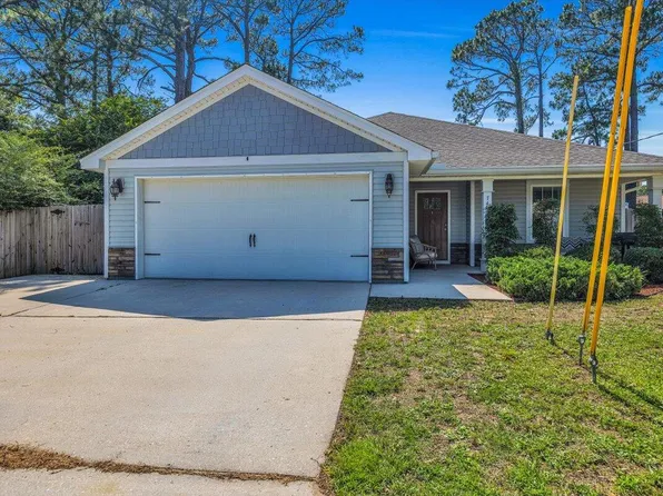 74 Brenda Ln, Mary Esther, FL 32569