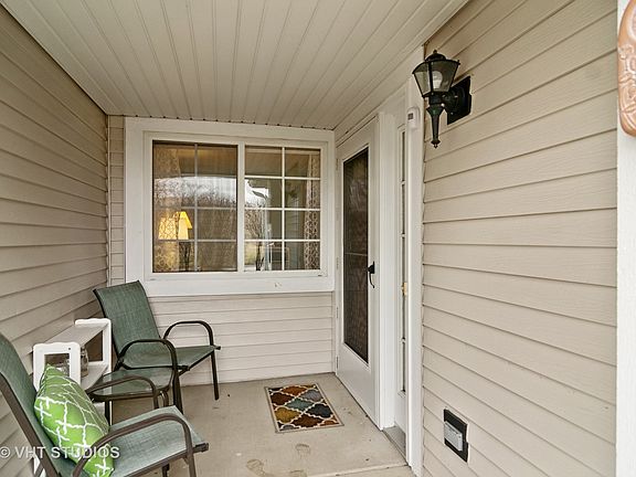 3rd image of 9401 Brockton Ln