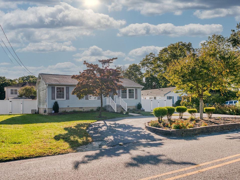 1st image of 310 Redwood Ave