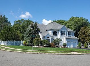 42 High Pointe Way, Matawan, NJ 07747