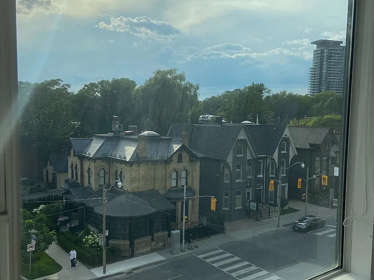 77 Avenue Rd #401 — Photo 26
