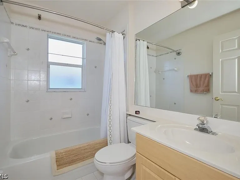 5507 SW 14th Pl — Photo 16