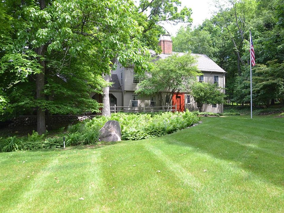 1st image of N62W29862 Stoney Hill Ct