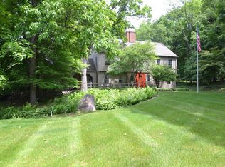 N62W29862 Stoney Hill Ct, Hartland, WI 53029