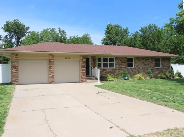 1510 Linda Ln, Hutchinson, KS 67502