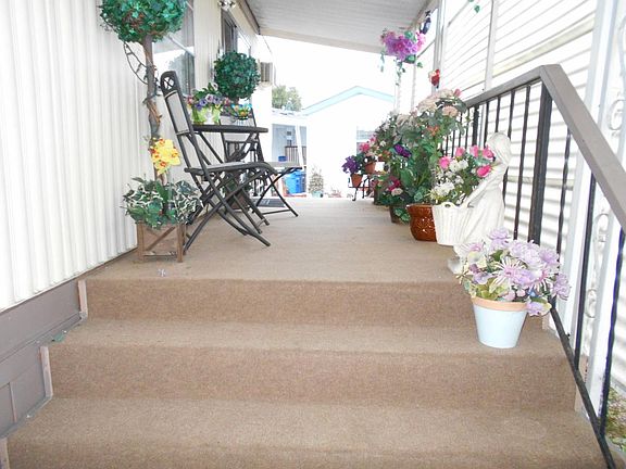 4th image of 1040 38th Ave Spc 43