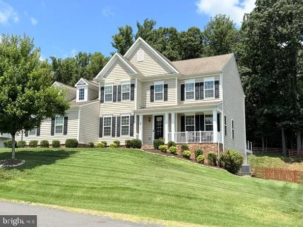 41700 Wakehurst Pl, Leesburg, VA 20176