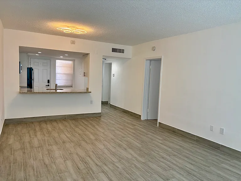 1591 NE Miami Gardens Dr #112 — Photo 6