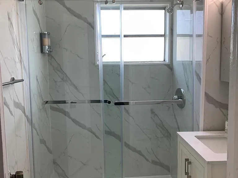 545 Michigan Ave #8 — Photo 10