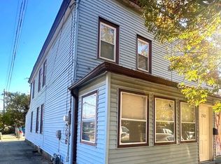 2742 Pleasant St, Camden, NJ 08105