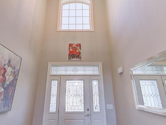 3rd image of 6 Michelangelo Dr