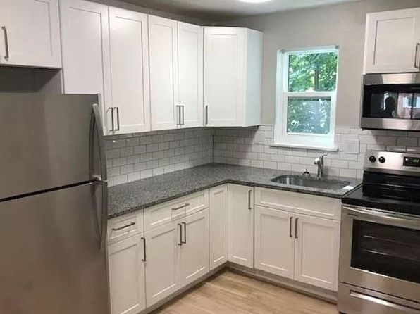 Washington Place, 160 W Washington St APT B2, Bristol, CT 06010