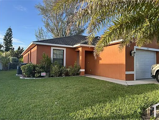 3 bed, 1250 sqft, $1,950 — Photo 1
