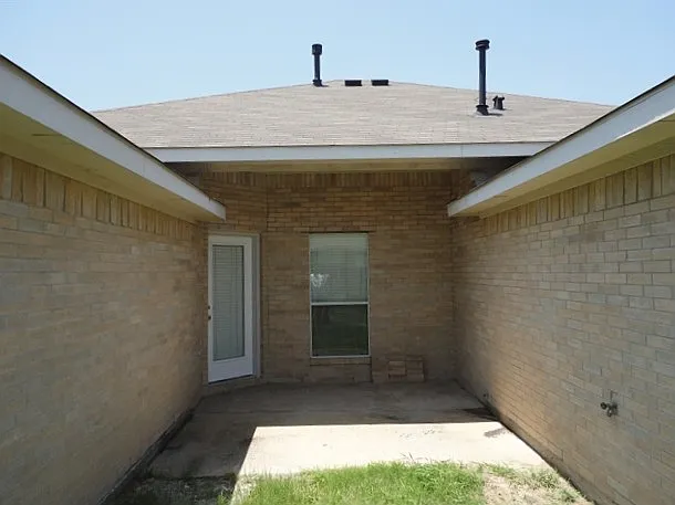 1120 Rio Bravo Dr — Photo 9