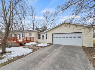 W6193 W Bush Rd, Pardeeville, WI 53954