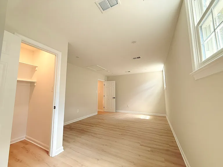 Upstairs bedroom 3, with walk-in and reading nook